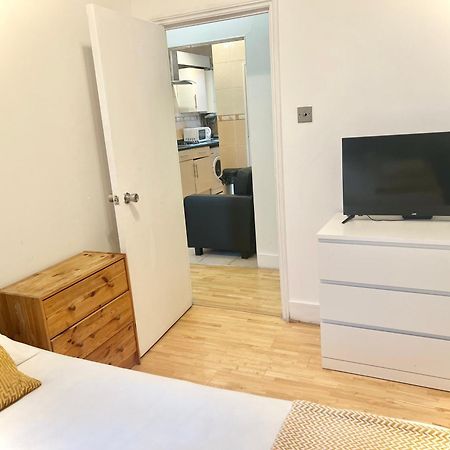 Stepney Green Holiday Apartment Лондон Екстер'єр фото