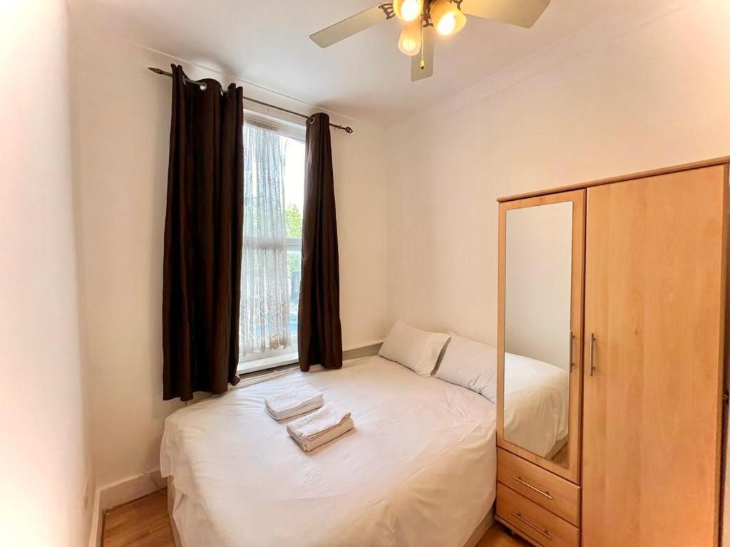 Stepney Green Holiday Apartment Лондон Екстер'єр фото